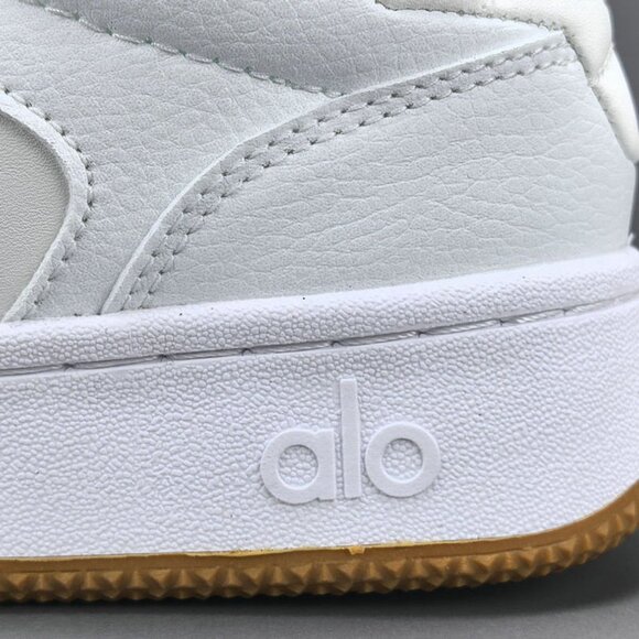 Alo Yoga Recovery Mode Low-Top Color-Blocked Sneakers In White - Picture 4 of 9